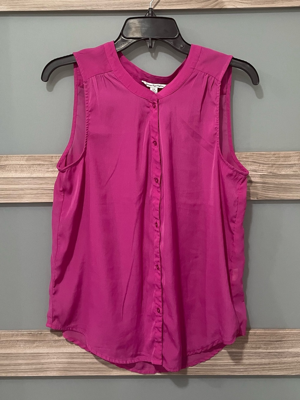 AMERICAN EAGLE Sleeveless Button-Front Blouse